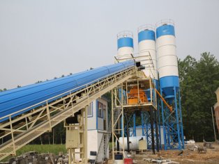 标准混凝土搅拌站都配置有哪些设备？